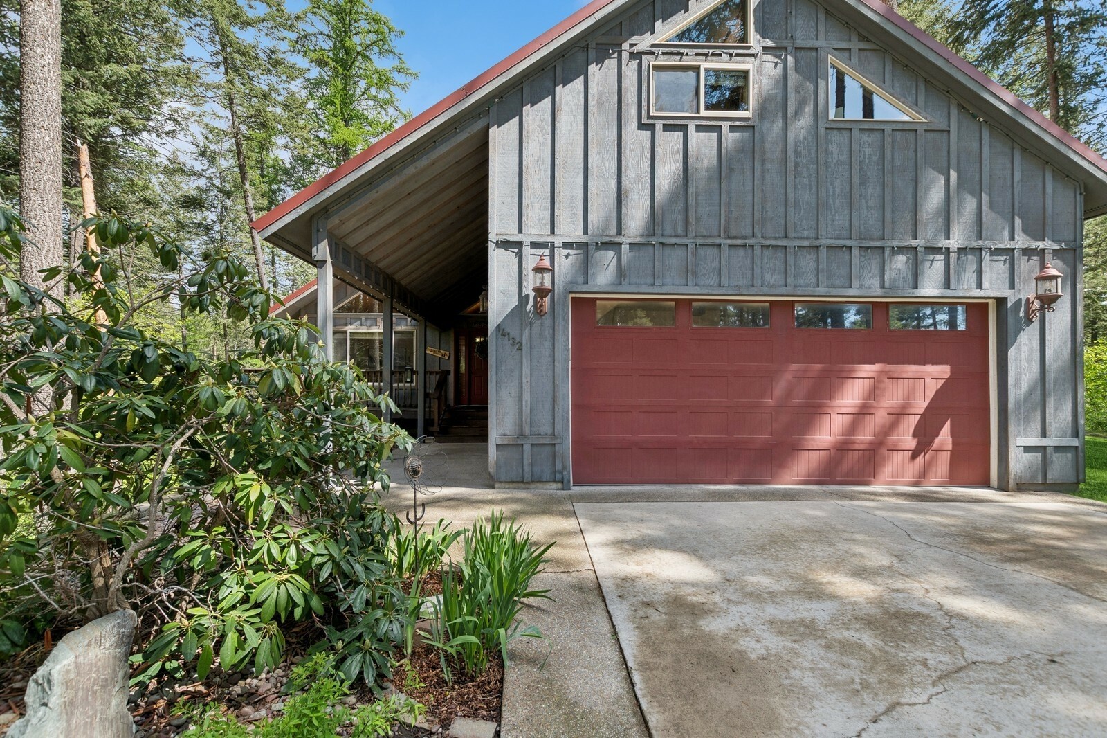 Property Photo: 14132 Pine Street MT 59911