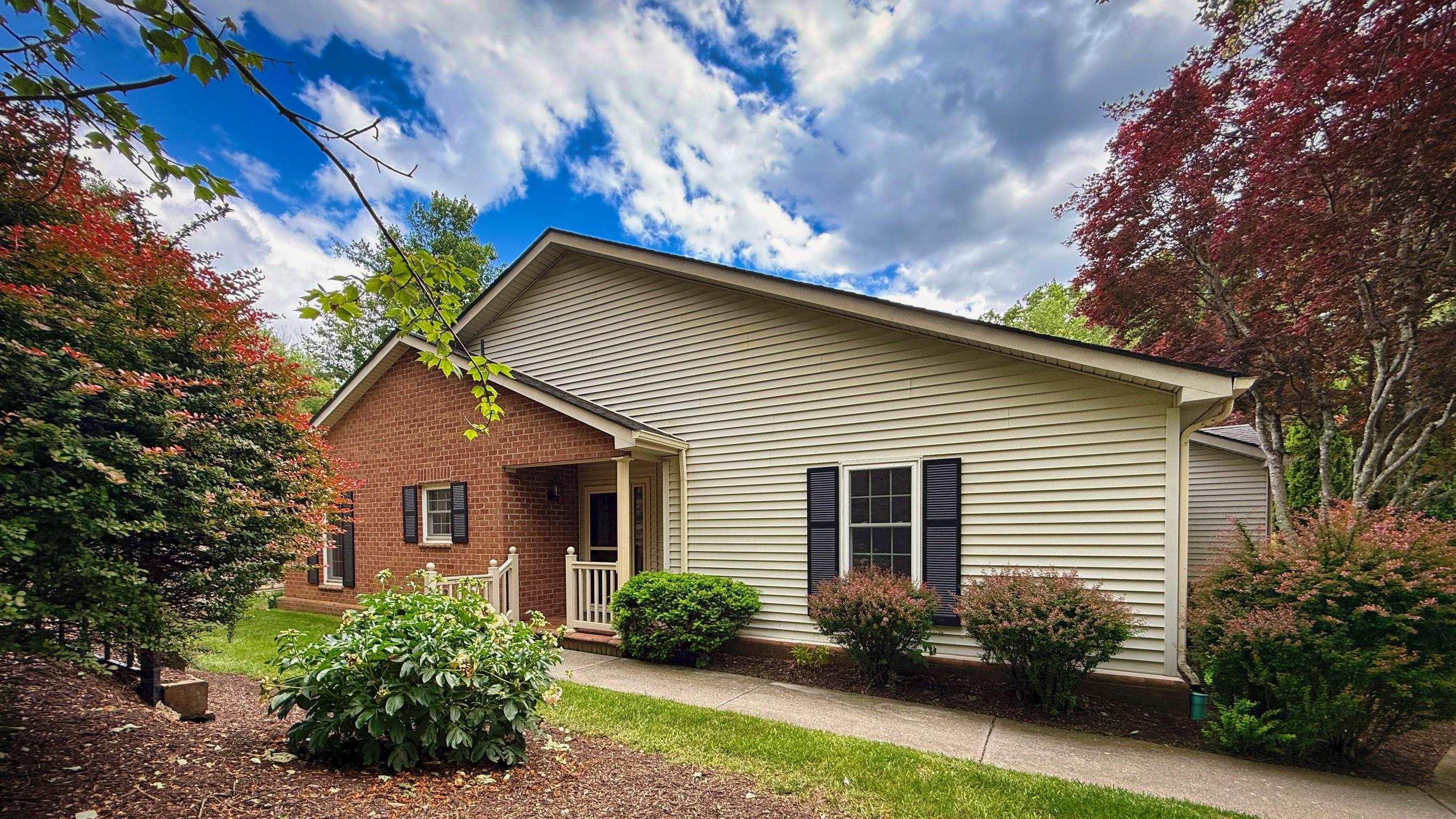 Property Photo: 901 Vista Terrace VA 24060