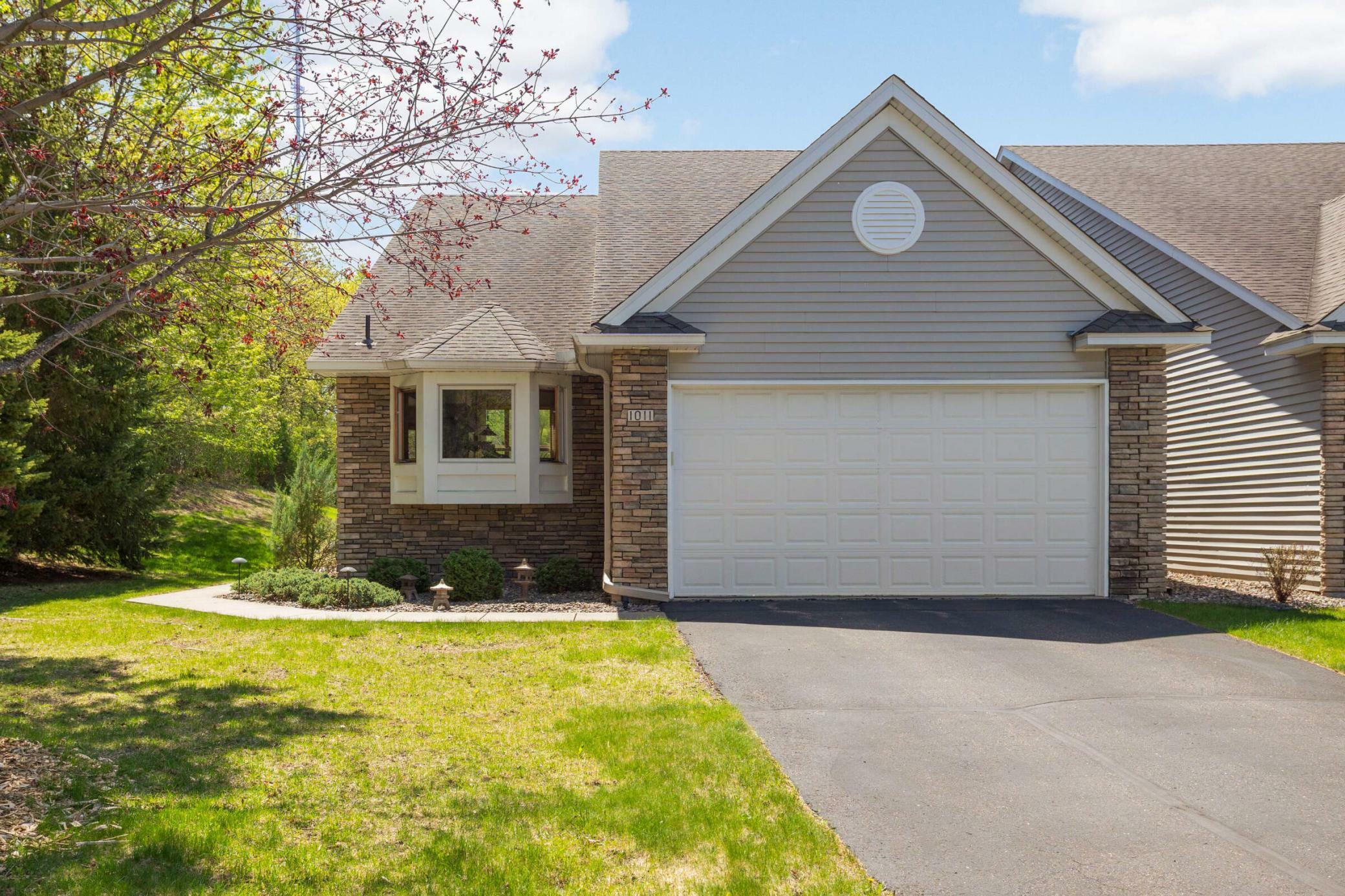 Property Photo: 1011 Hesli Hill Court MN 55126