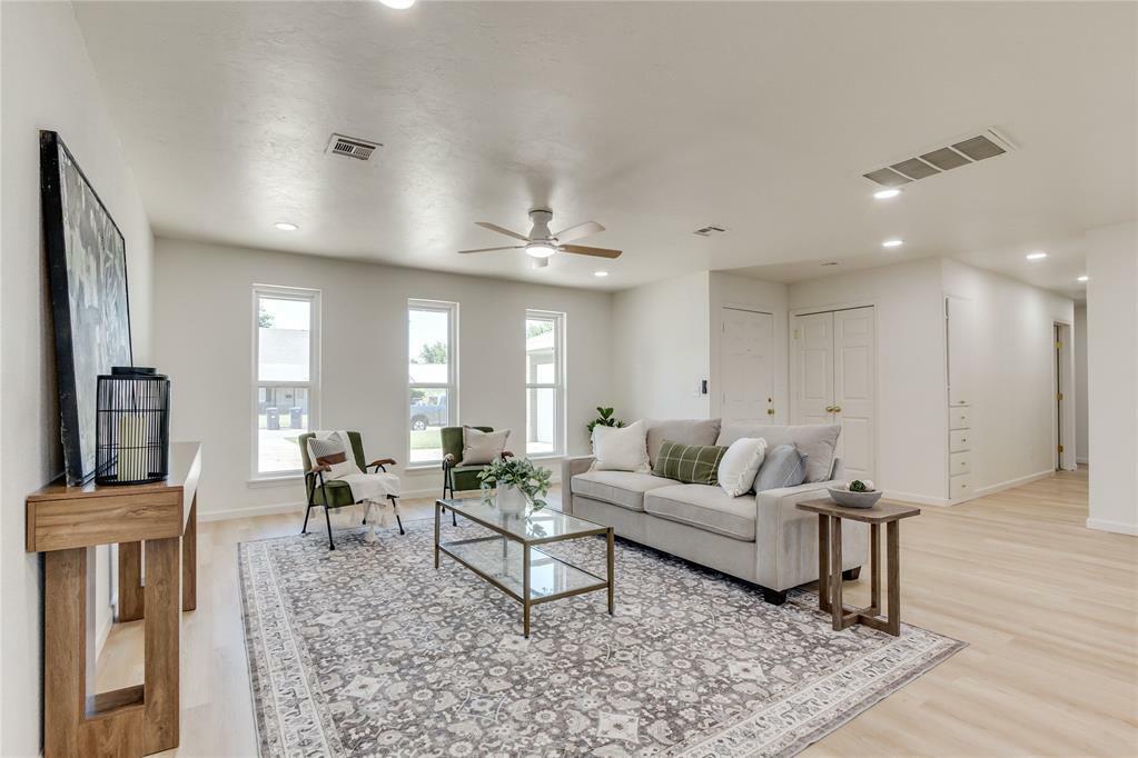 Property Photo: 1309 NW 106th Street OK 73114
