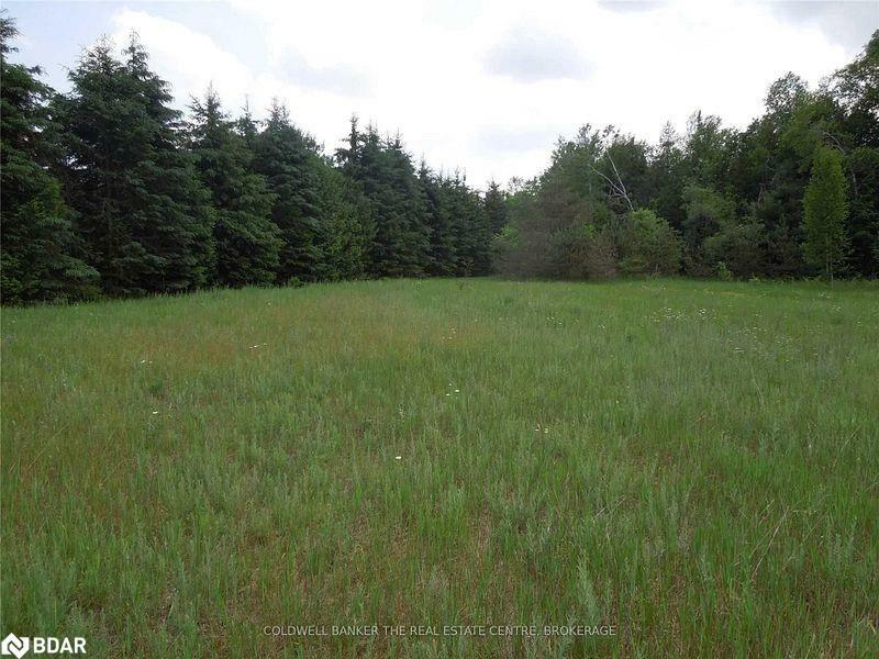 Property Photo: 6 Tioga Boulevard ON L0M 1J0