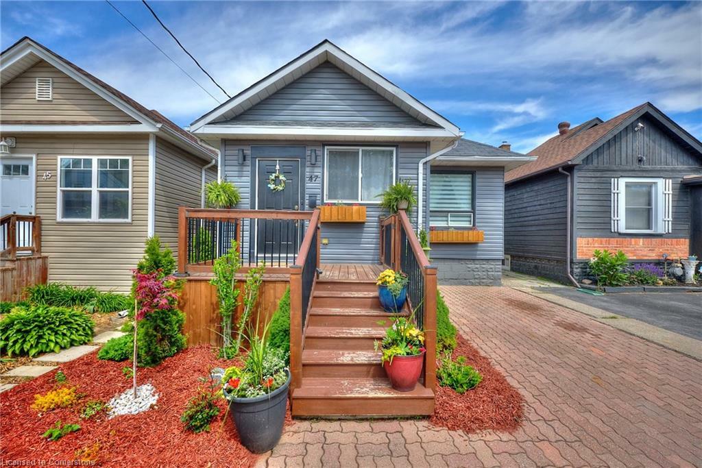 Property Photo: 47 Lowell Avenue ON L2R 2C9
