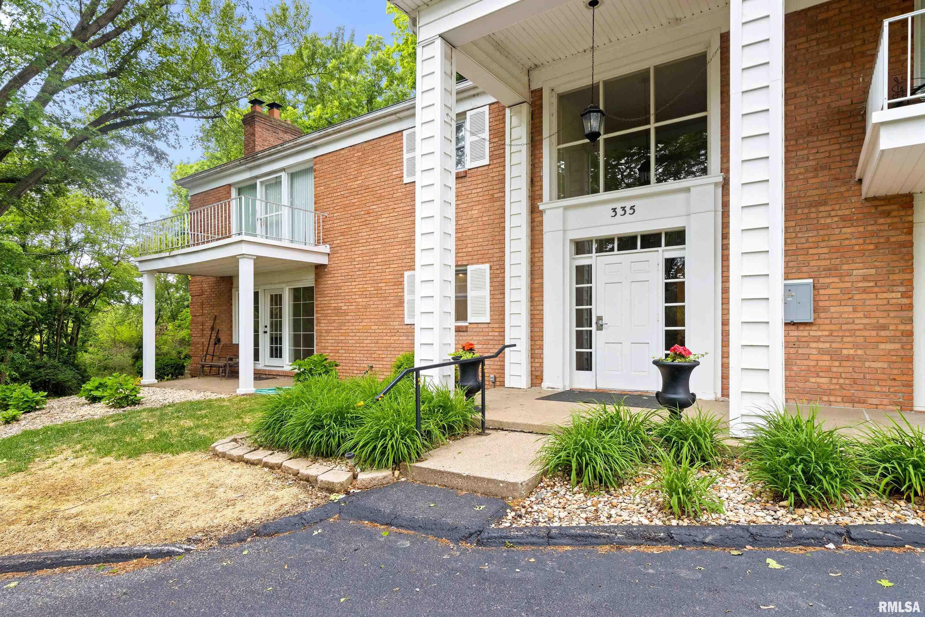 335 Country Club Drive #A  Pekin IL 61554 photo