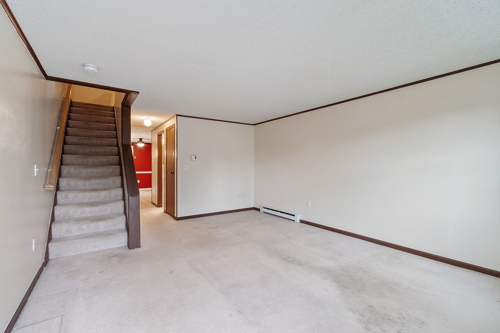Property Photo: 24 Mountainshire Dr 24 MA 01606