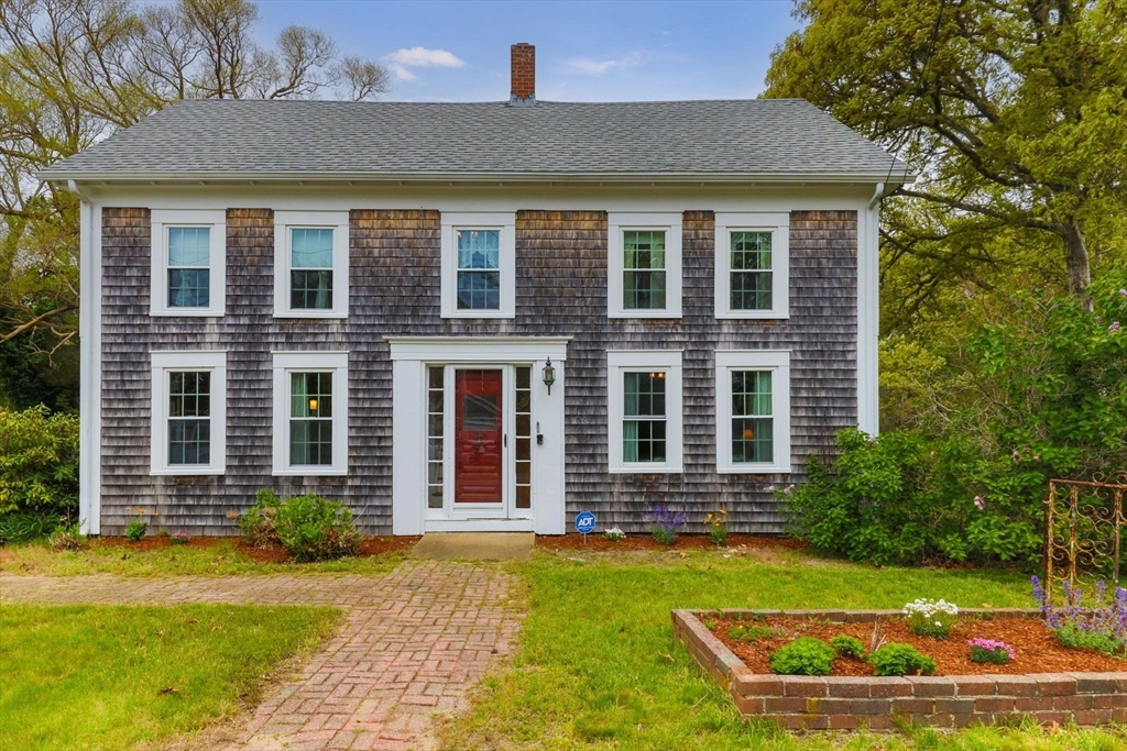 Property Photo:  68 Pleasant St  MA 02659 