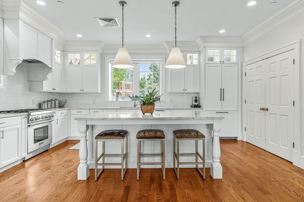 23 Elmwood Avenue C  Winchester MA 01890 photo