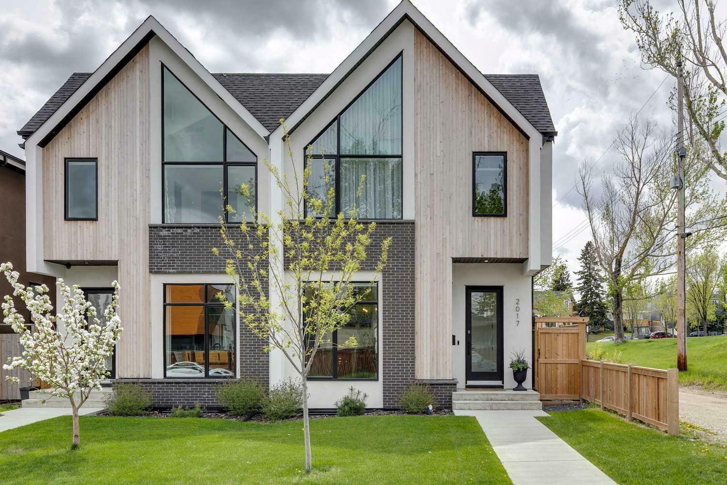Property Photo: 2017 25 Avenue SW AB T2T 1A6