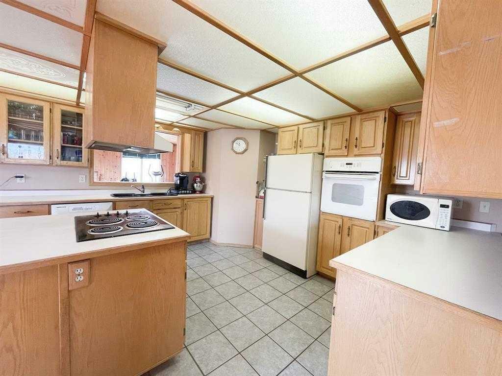 Photo de la propriété: 1033 5 Avenue AB T9W 1L9