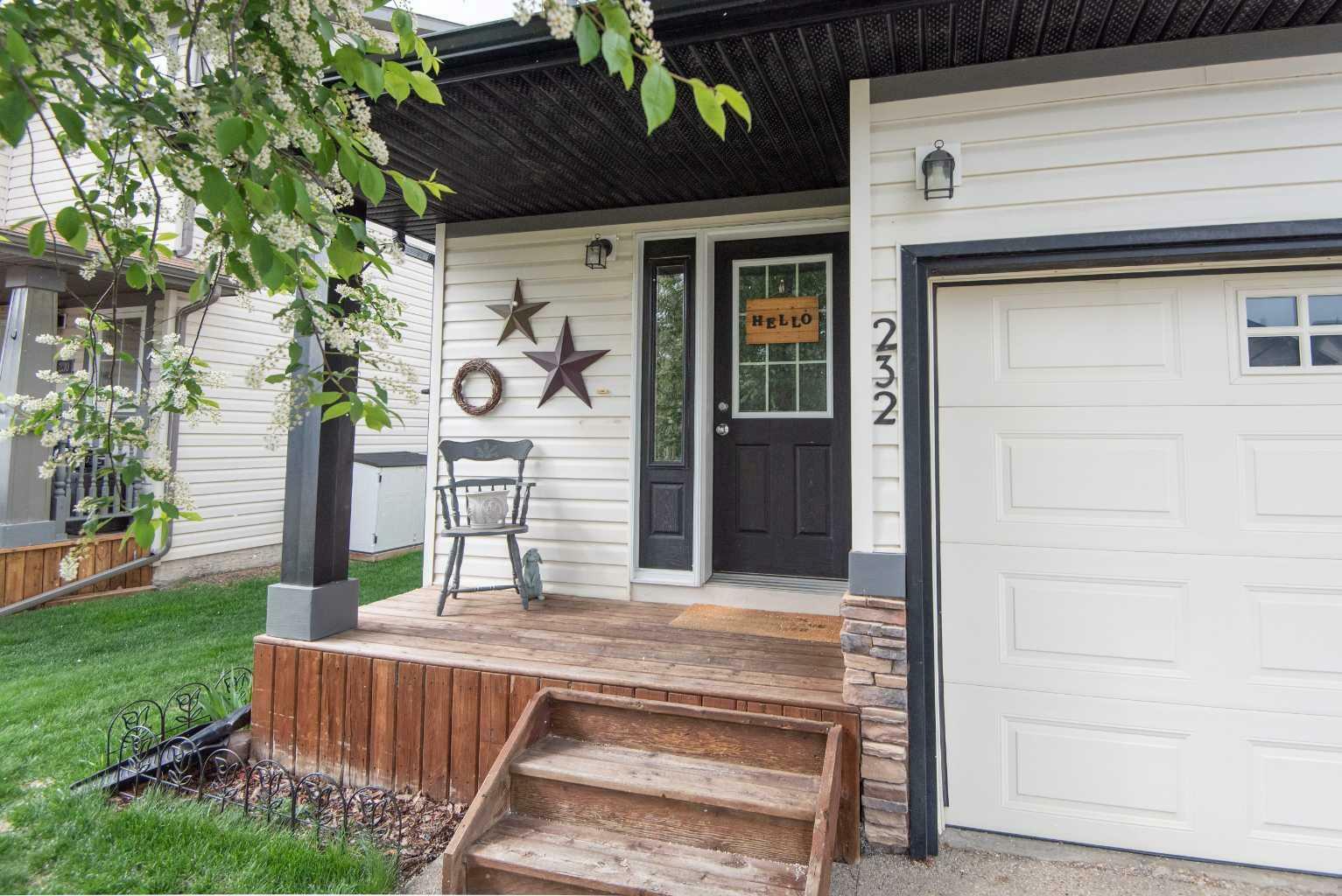 232 Ibbottson Close  Red Deer AB T4R 0C6 photo