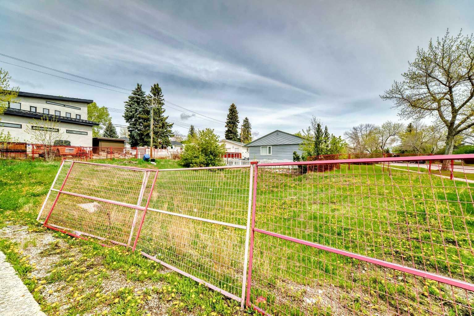 Photo de la propriété: 523 Northmount Drive NW AB T2K 3J1
