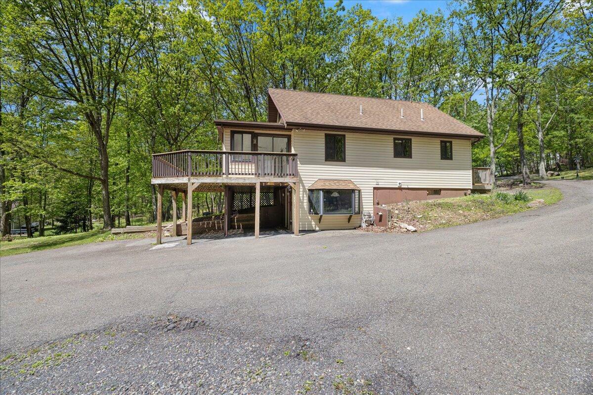 Property Photo: 660 Watercrest Avenue PA 18330