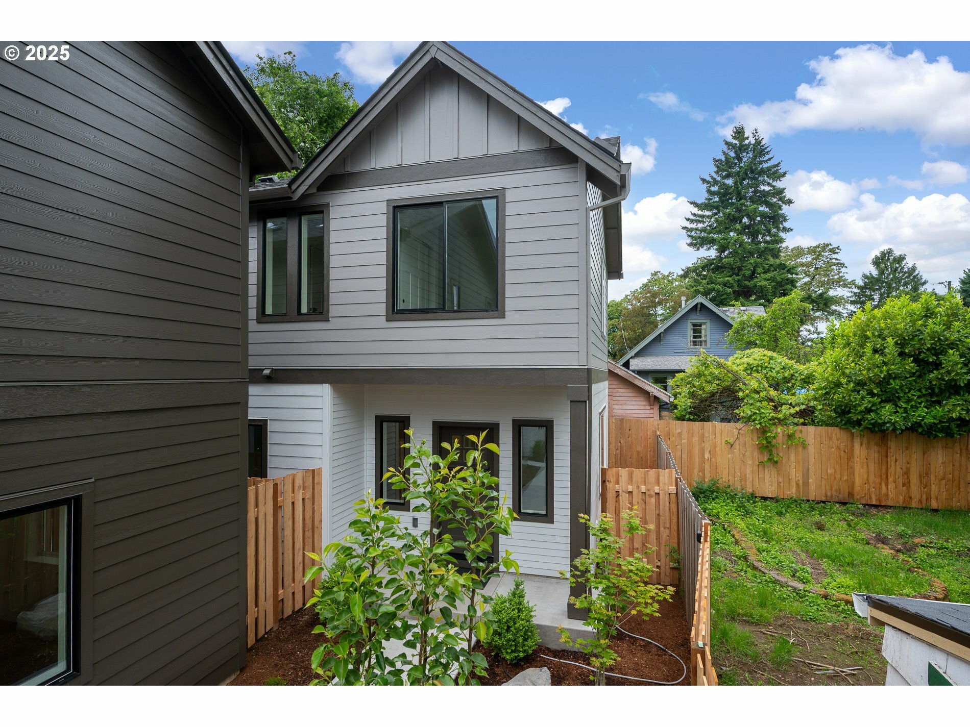 5831 NE 16th Ave Rear  Portland OR 97211 photo
