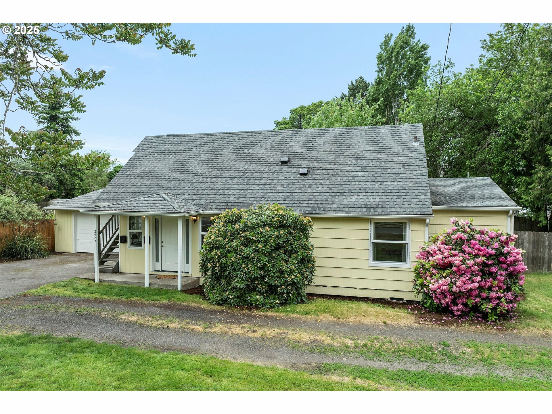 Property Photo: 4855 SW Menlo Dr OR 97005