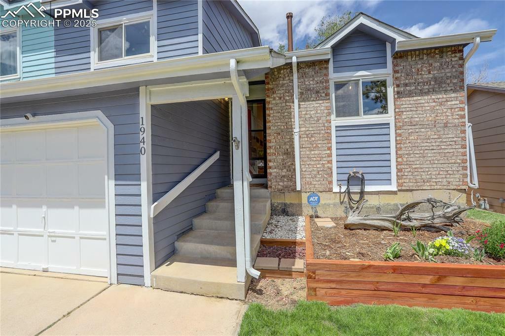 Property Photo:  1940 Copper Creek Drive  CO 80910 