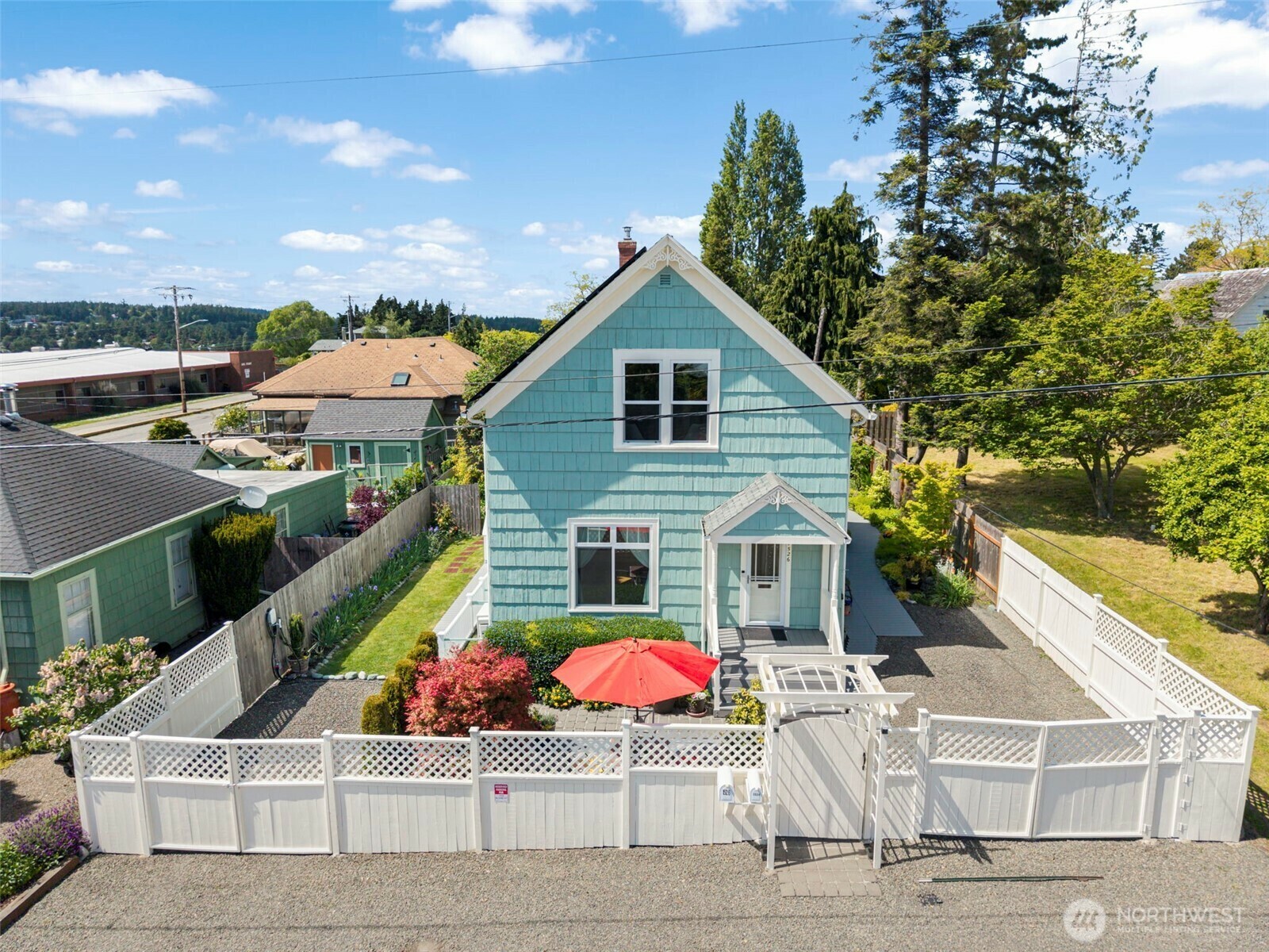 Property Photo:  1526  Blaine Street  WA 98368 