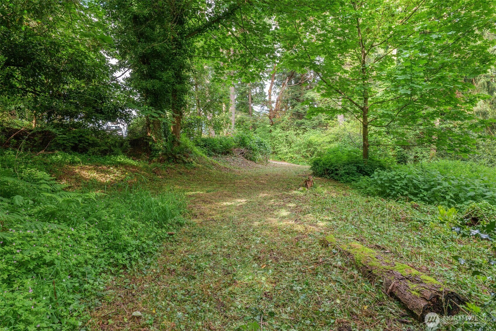 Property Photo:  1052 Xx SW Cowan Road  WA 98070 