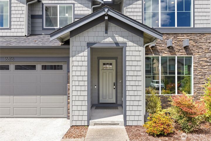 Property Photo:  16816  124th Avenue Ct E  WA 98374 