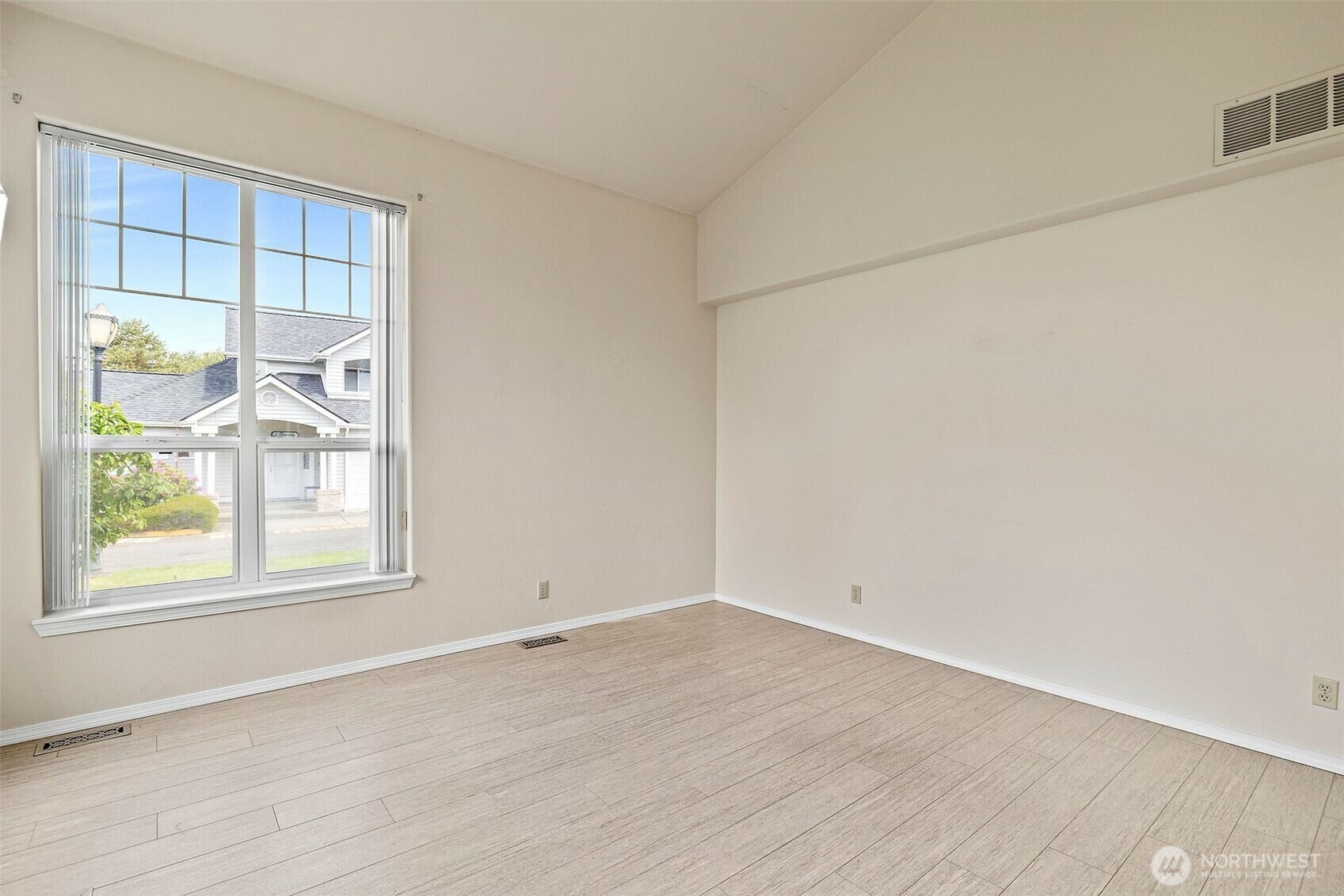 Property Photo: 12015 SE 312th Place 7D WA 98092