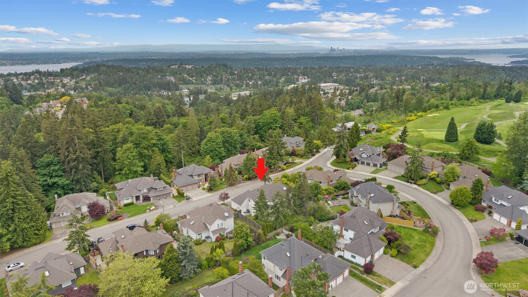 Property Photo: 7720 142nd Way SE WA 98059