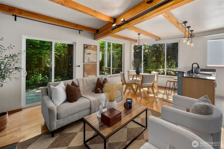 Property Photo:  18014  Stone Avenue N 18014  WA 98133 