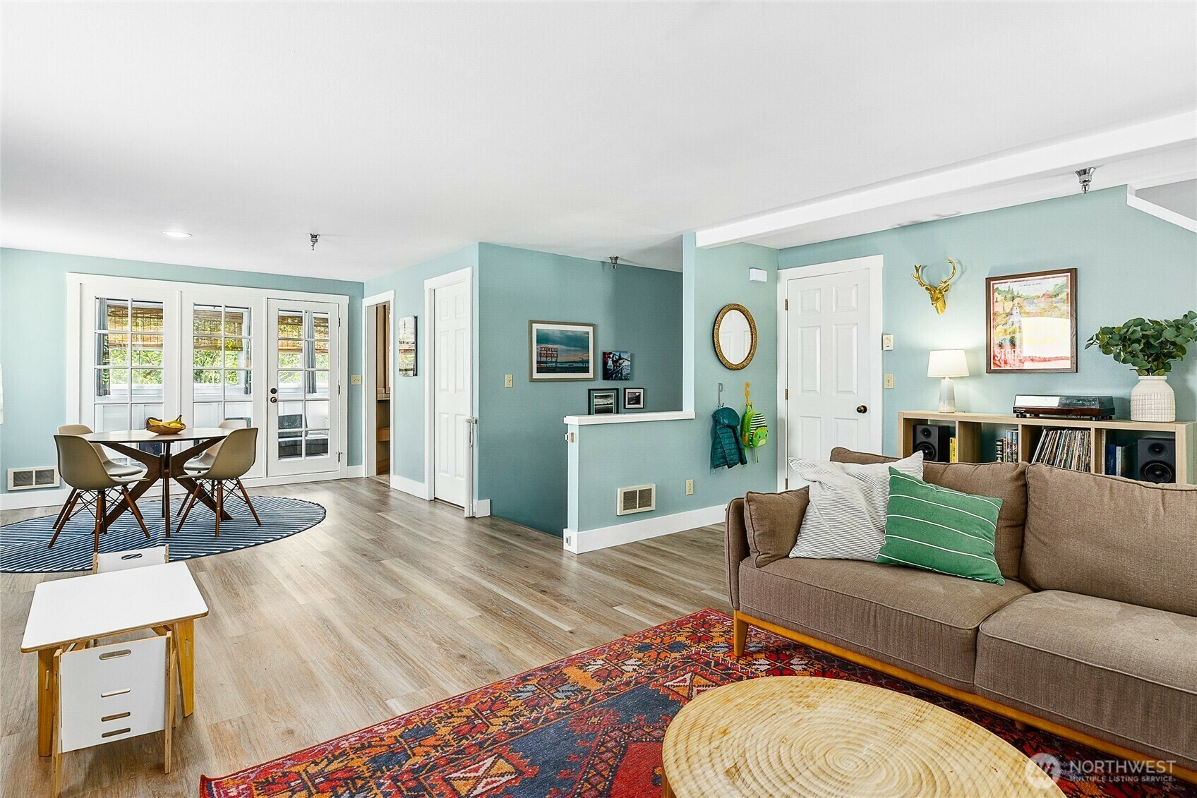 490  Madison Avenue N 202  Bainbridge Island WA 98110 photo