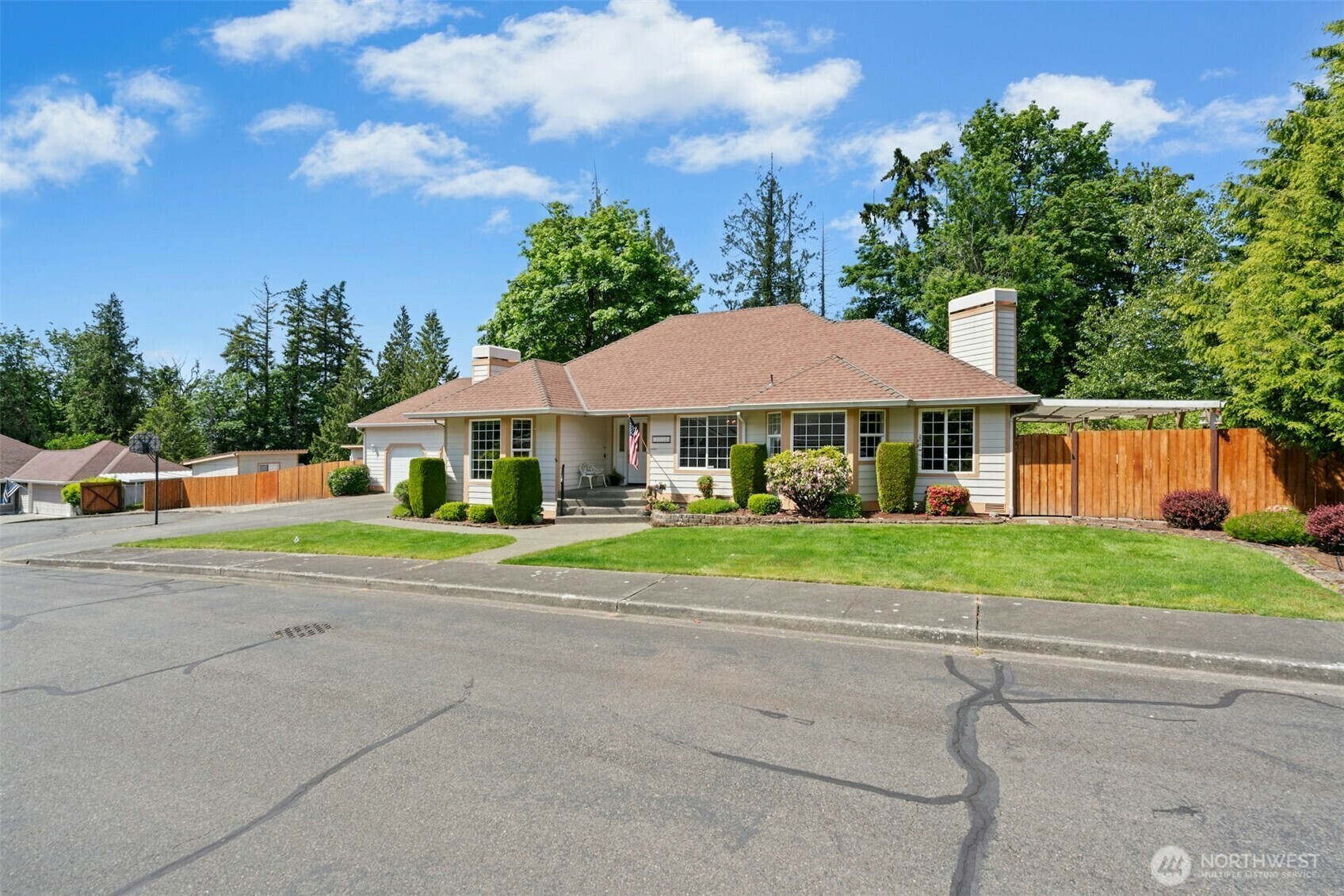 Property Photo: 10116 SE 188th Street WA 98055