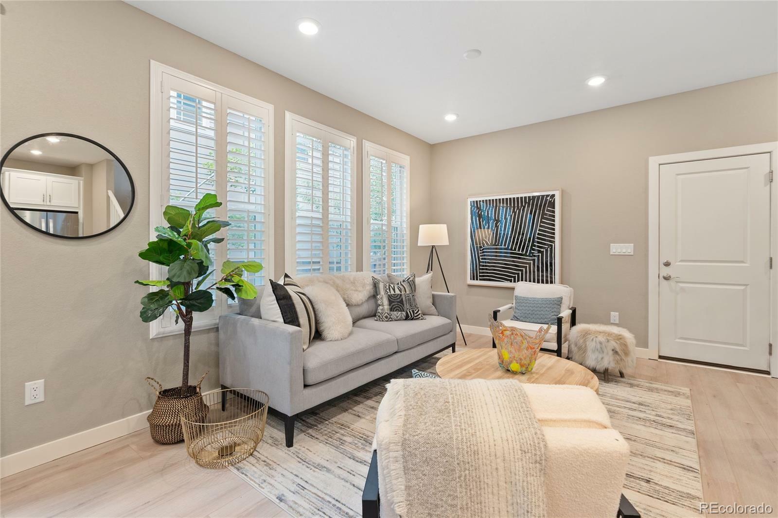 Property Photo: 239 W Jamison Court CO 80120