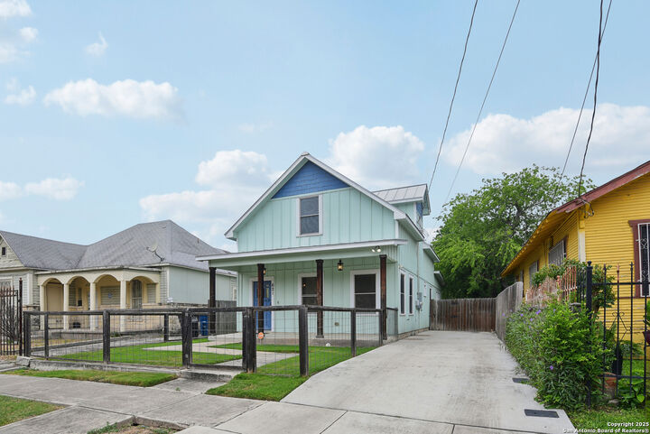 Property Photo:  621 Center St.  TX 78202 
