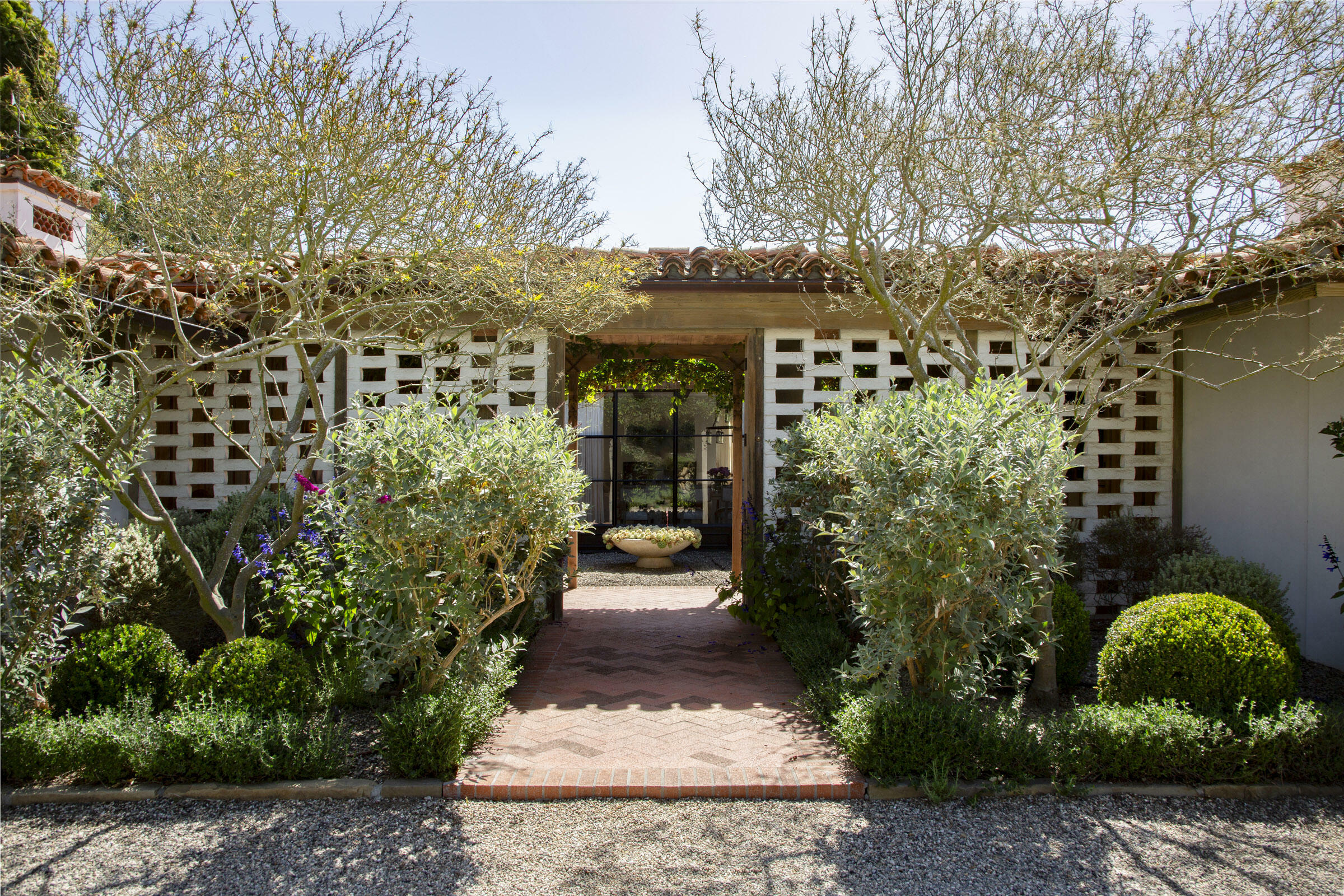 Property Photo: 770 Via Manana CA 93108