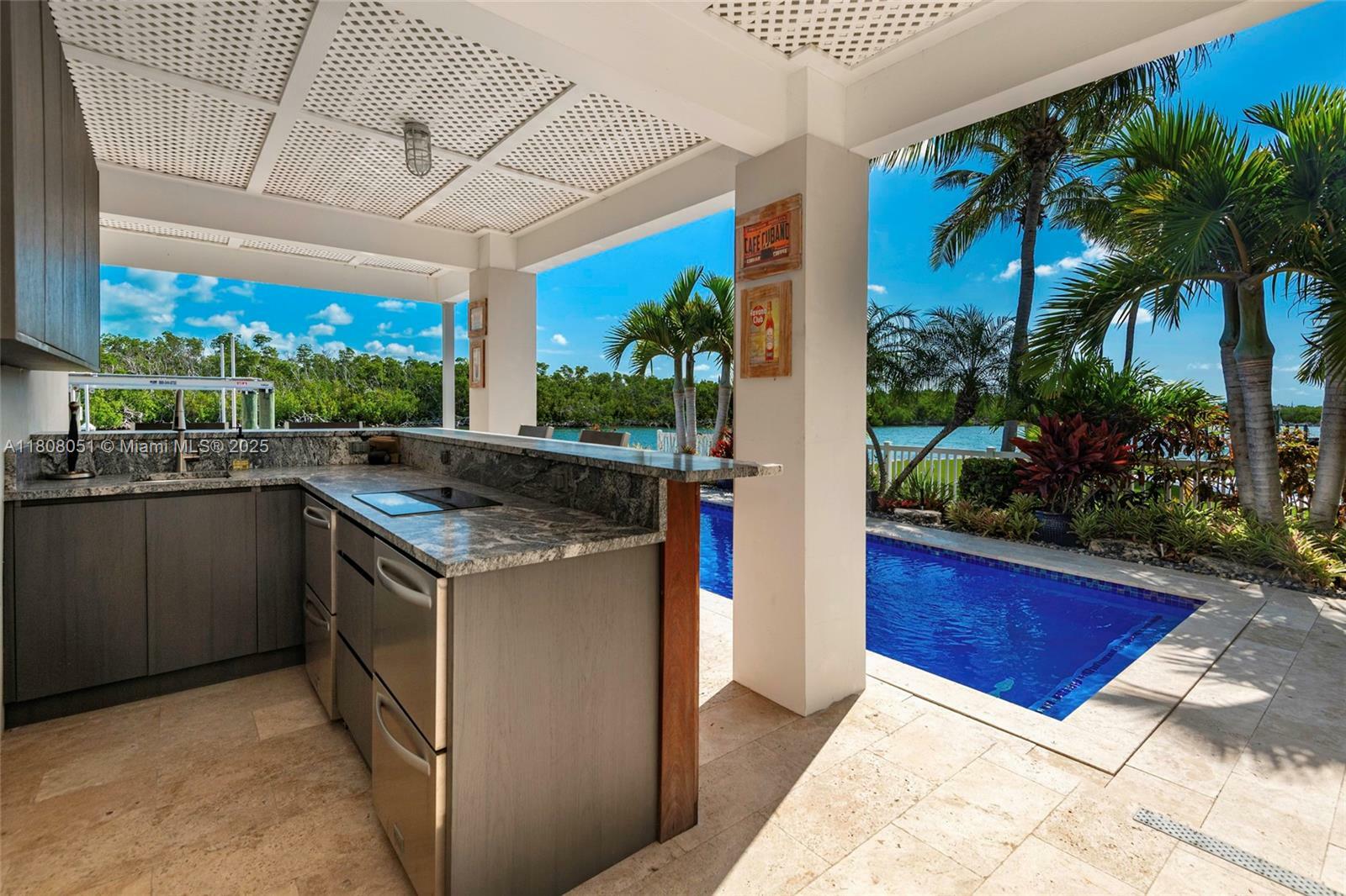 Property Photo: 195 Kahiki Dr 0 FL 33070