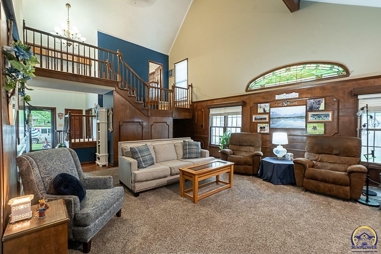 Property Photo:  2418 SW Pepperwood Cir  KS 66614 