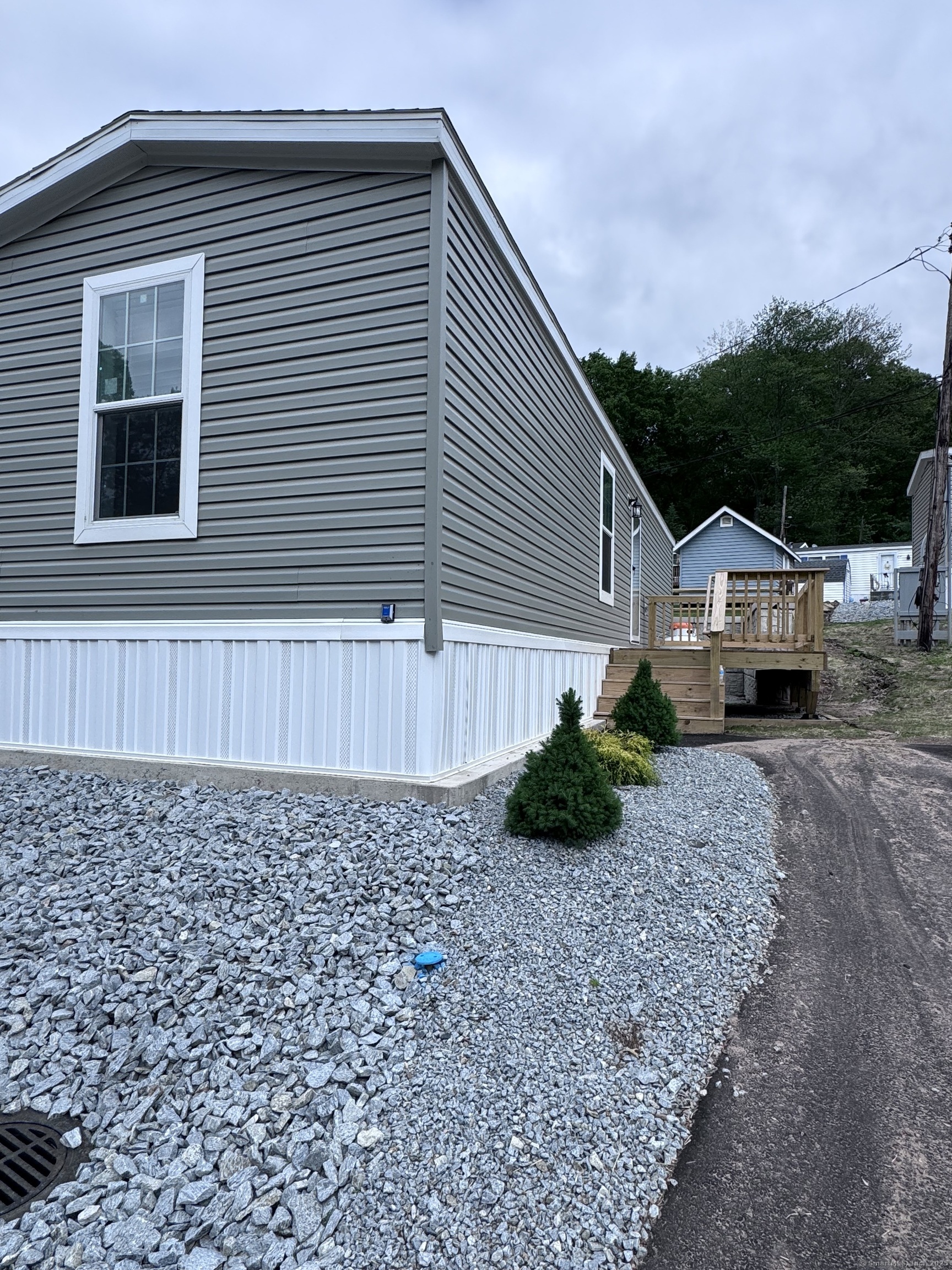 Property Photo: 4 North Terrace CT 06066