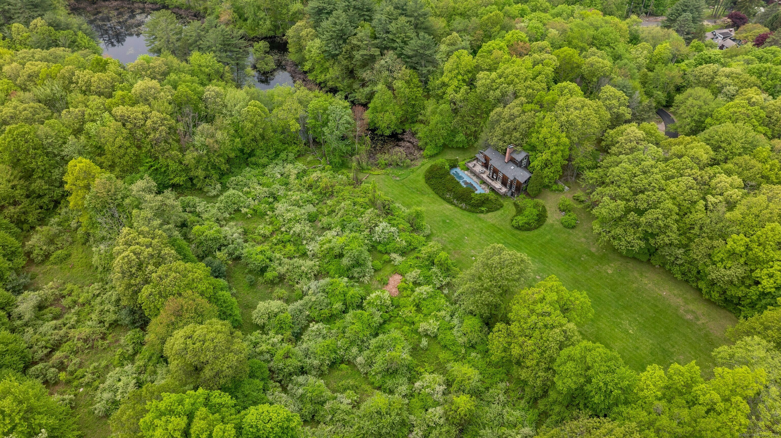 32 Beeholm Road  Redding CT 06896 photo