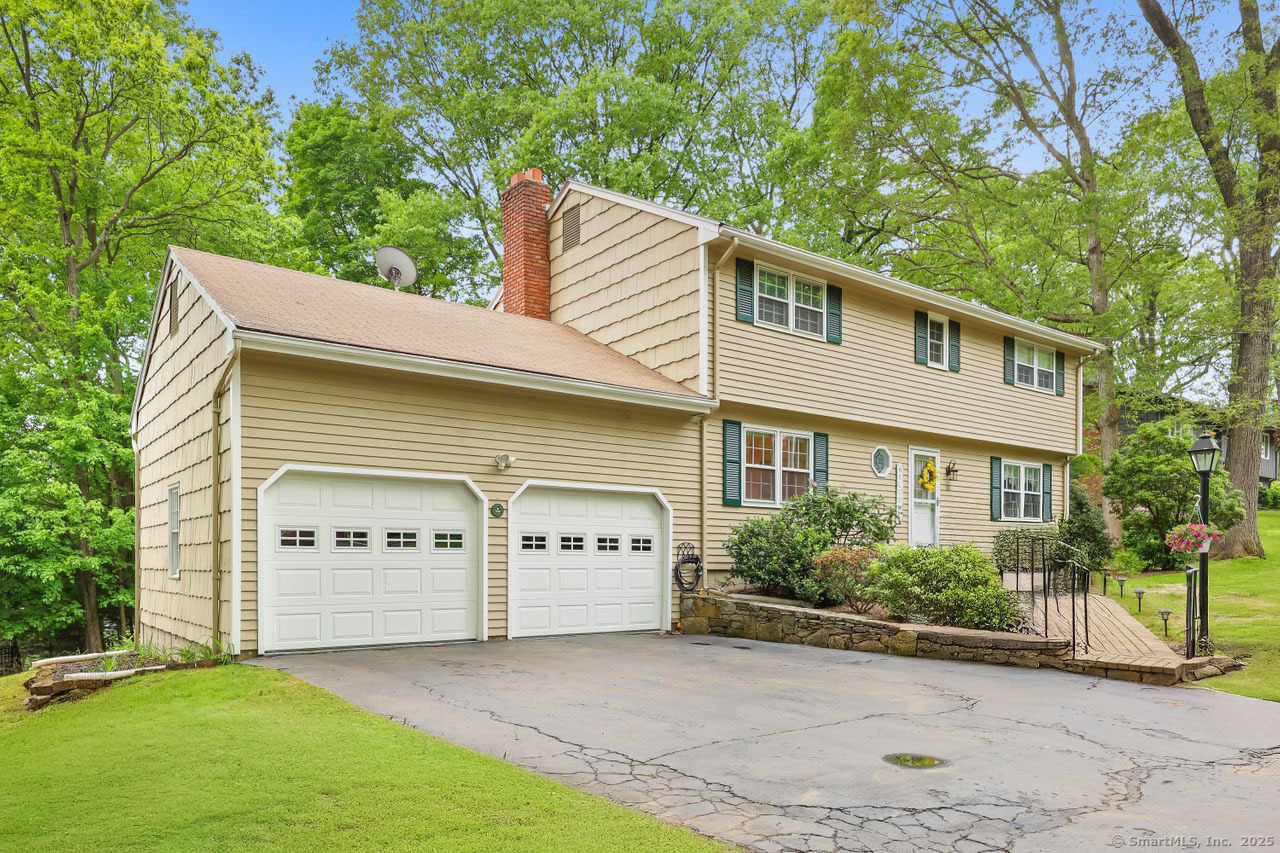 Property Photo: 33 Raven Road CT 06611