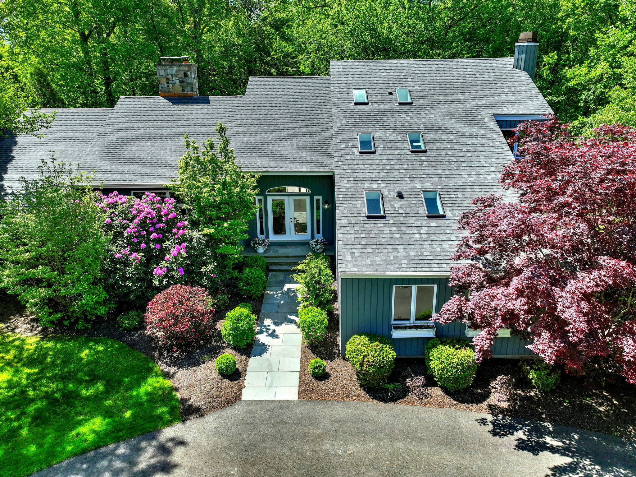 66 Penny Lane  Woodbridge CT 06525 photo