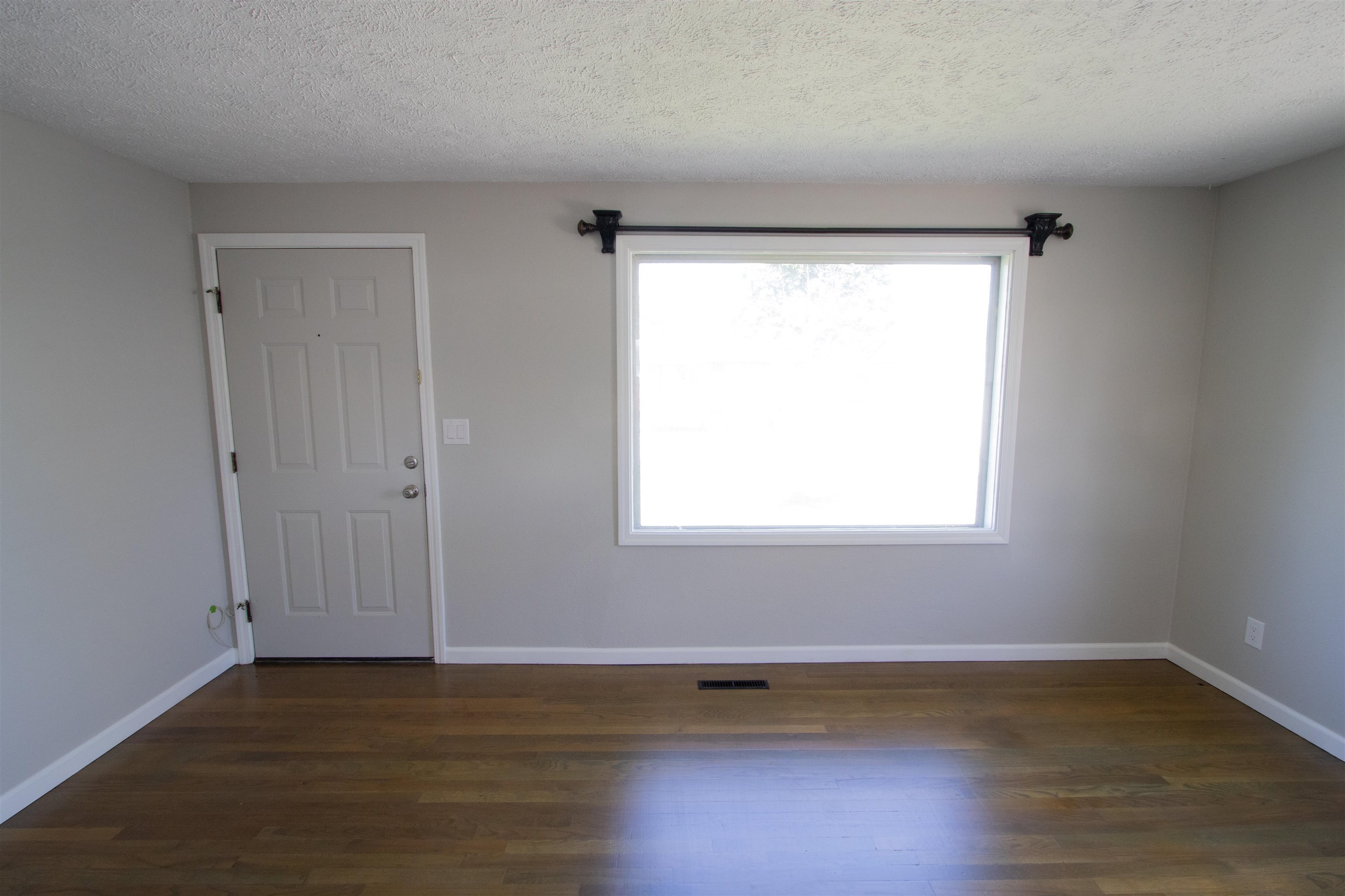 Property Photo: 5512 N G St WA 99205