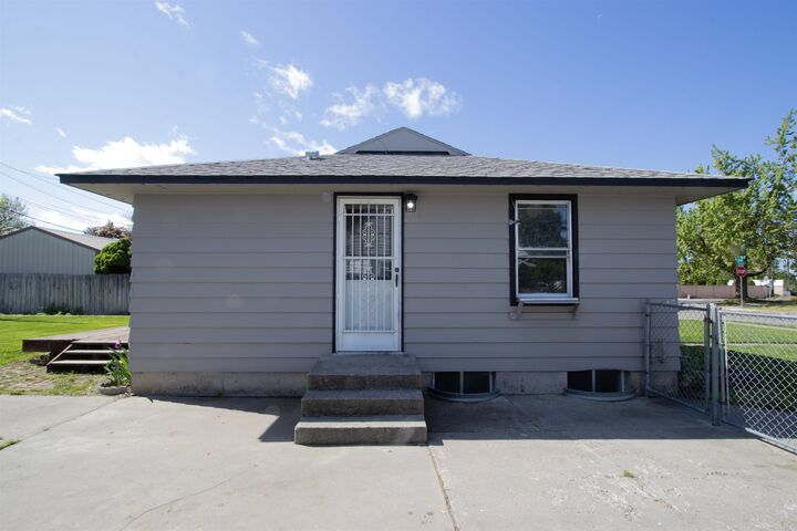 Property Photo: 5512 N G St WA 99205
