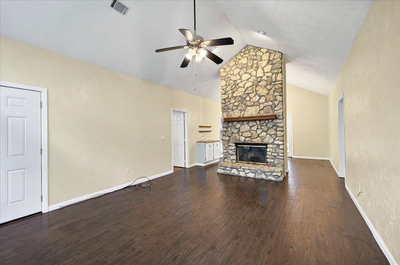 Property Photo: 1646 Folkstone Road FL 32312