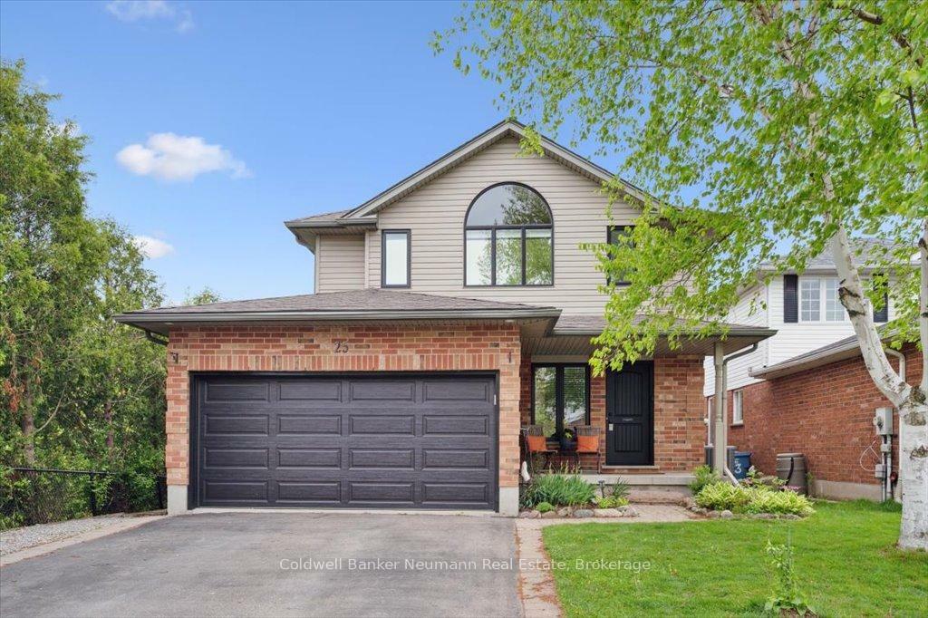 Property Photo: 25 Hayward Crescent ON N1G 5A4