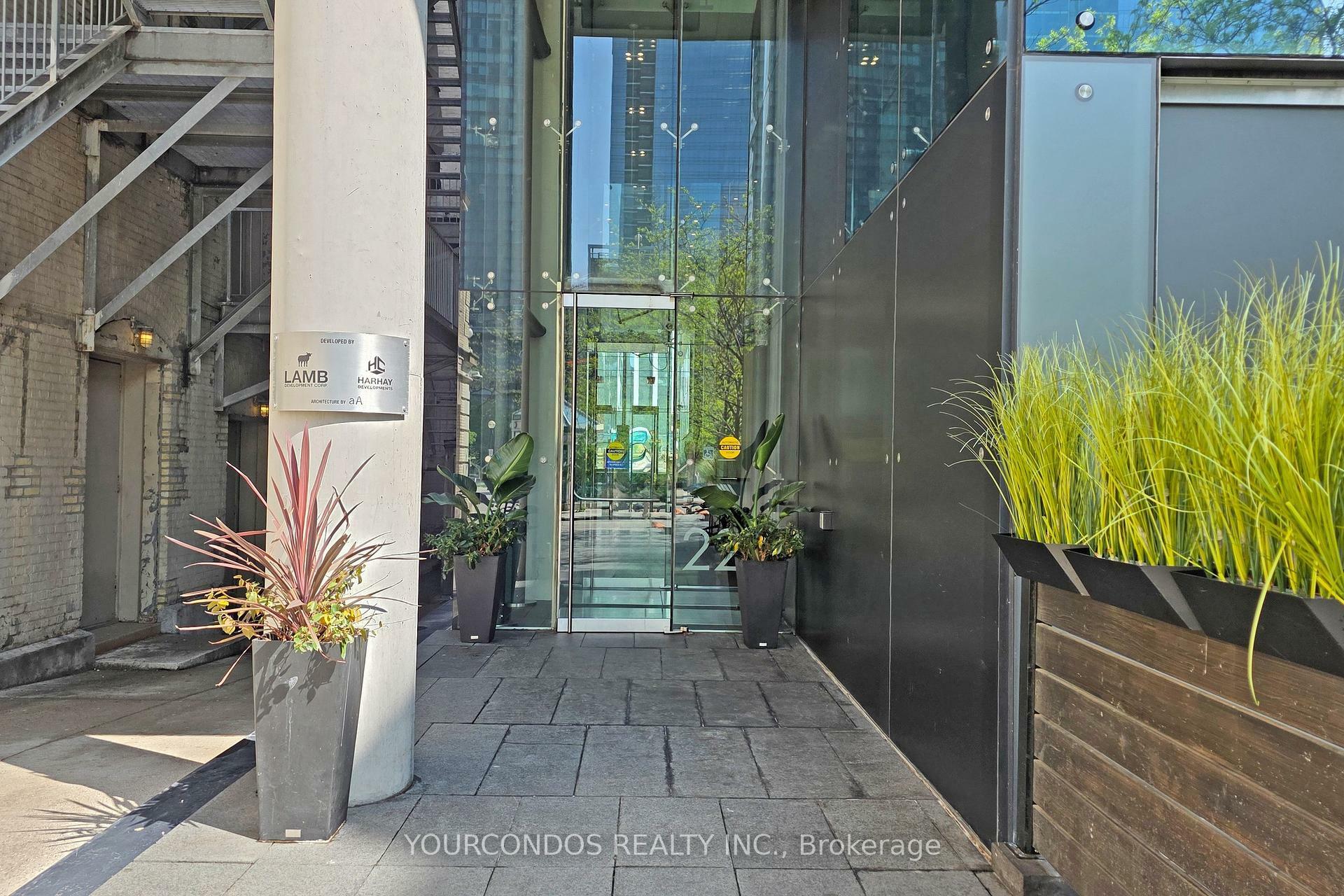 Property Photo: 224 King Street W 1003 ON M5H 0A6