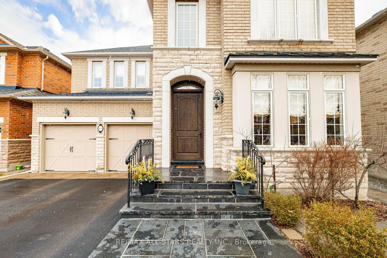 Property Photo:  499 Roy Rainey Avenue  ON L6E 2B2 
