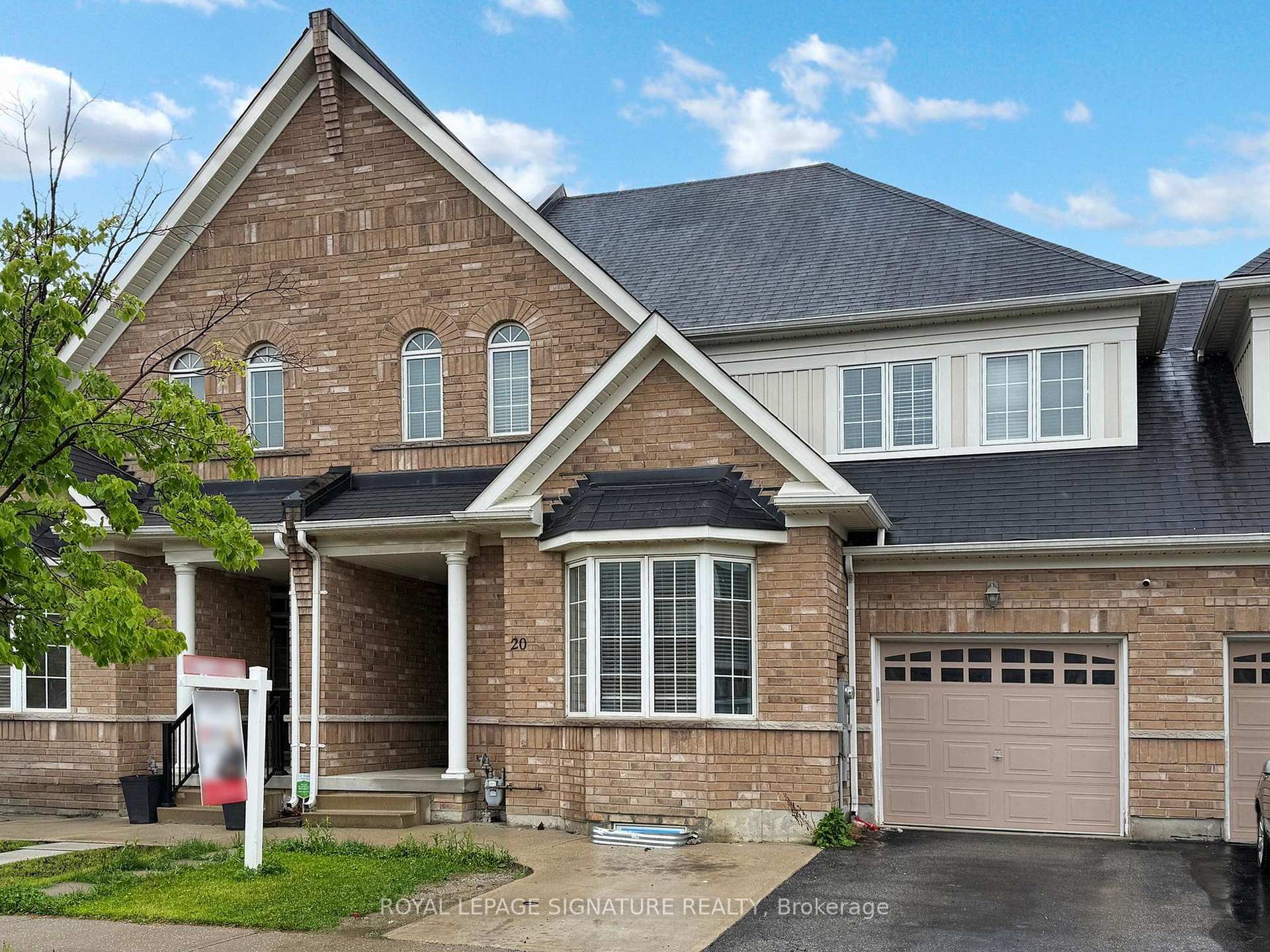 Property Photo: 20 Naperton Drive ON L6R 0Z5