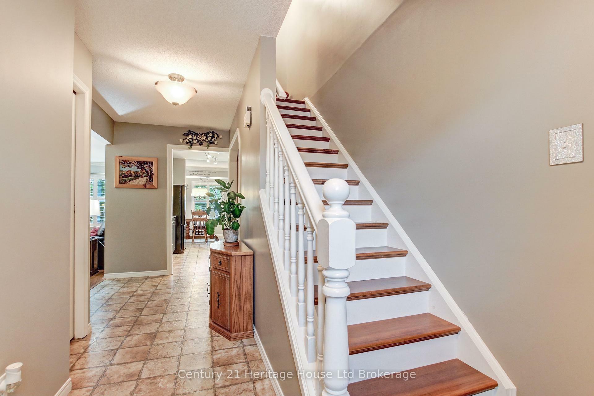 Property Photo: 395 Springbank Avenue N 3 ON N4T 1L1
