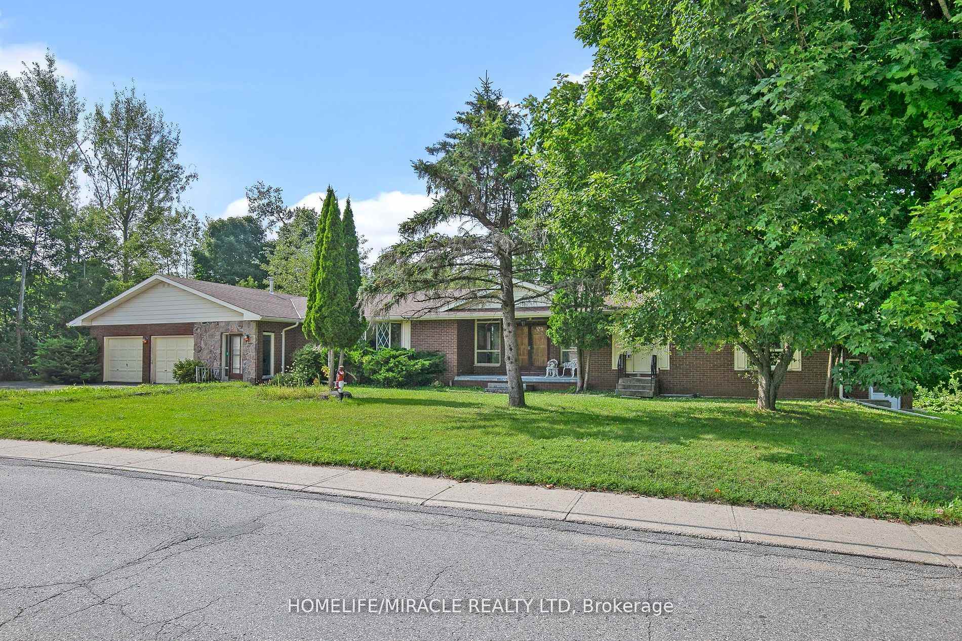Property Photo: 18 Grandy Road ON K0M 1K0