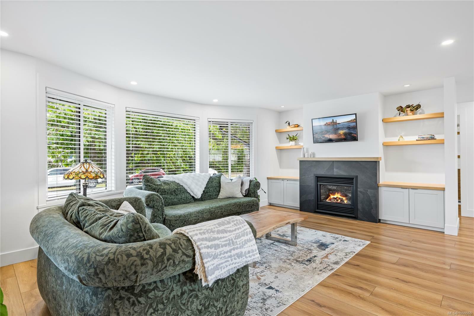 Property Photo: 842 Mariner Way BC V9P 1S3