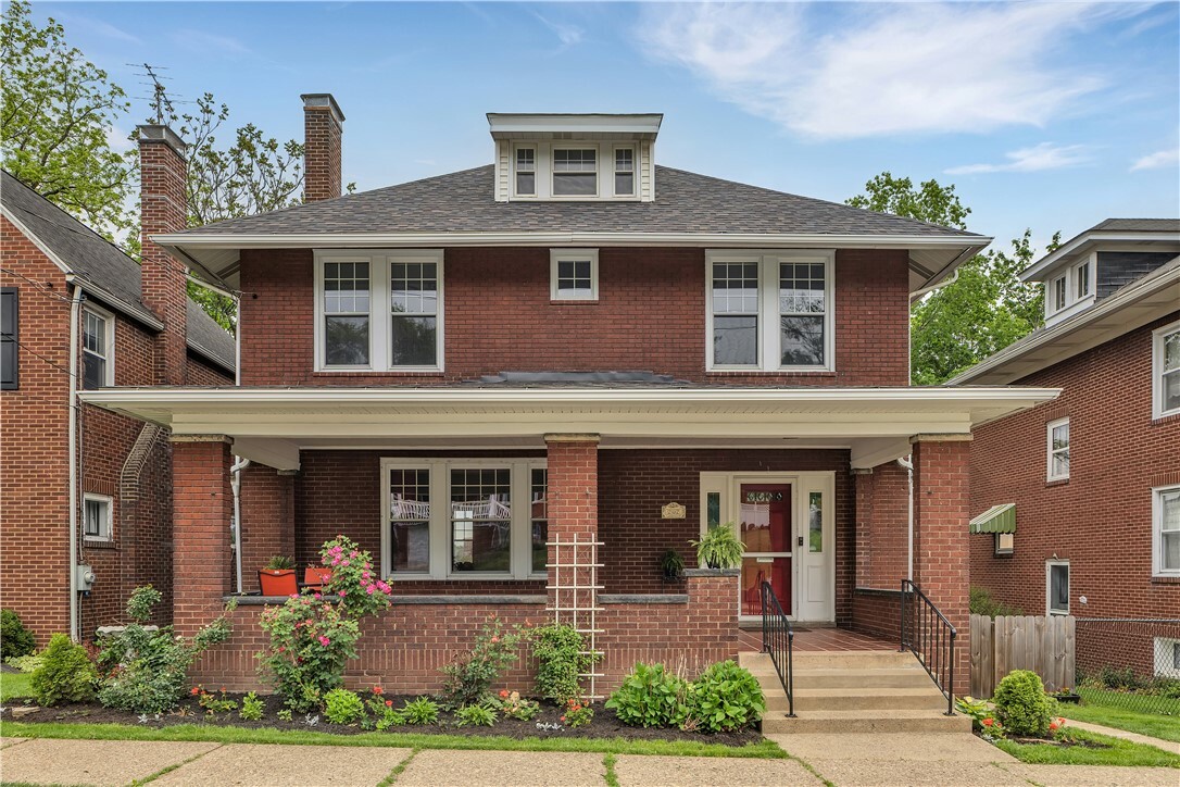 Property Photo: 202 Tremont Ave PA 15601