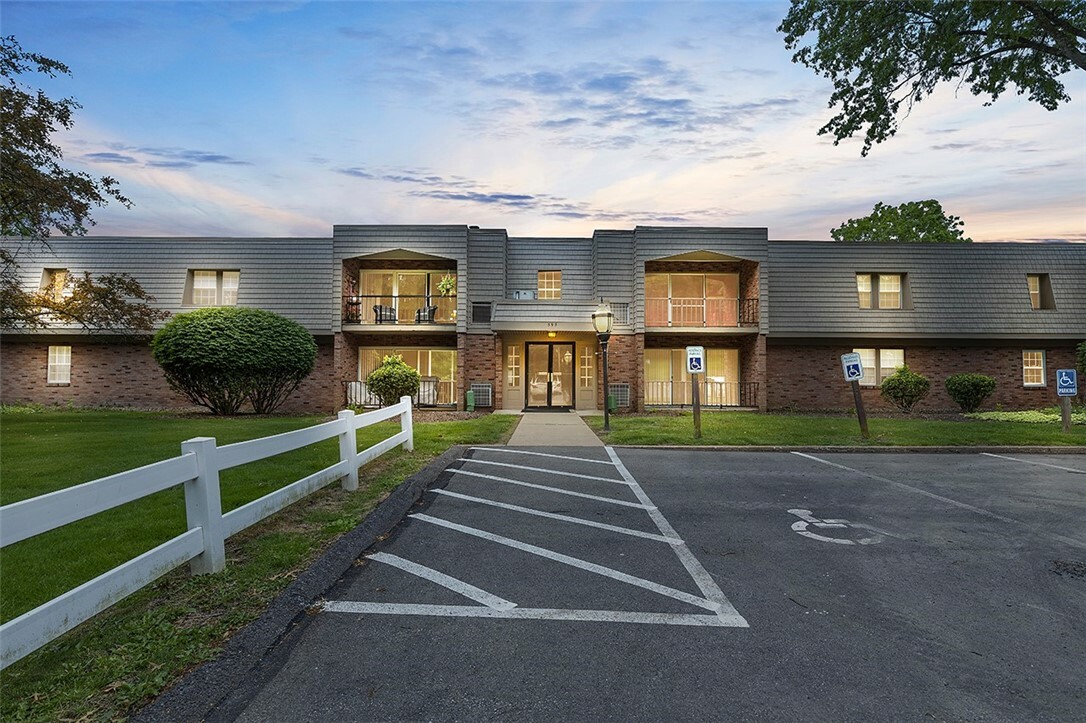 595 Calais Dr 316  McCandless PA 15237 photo