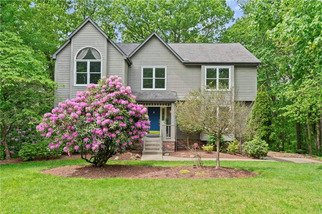 Property Photo: 2662 Timberglen Drive W PA 15090