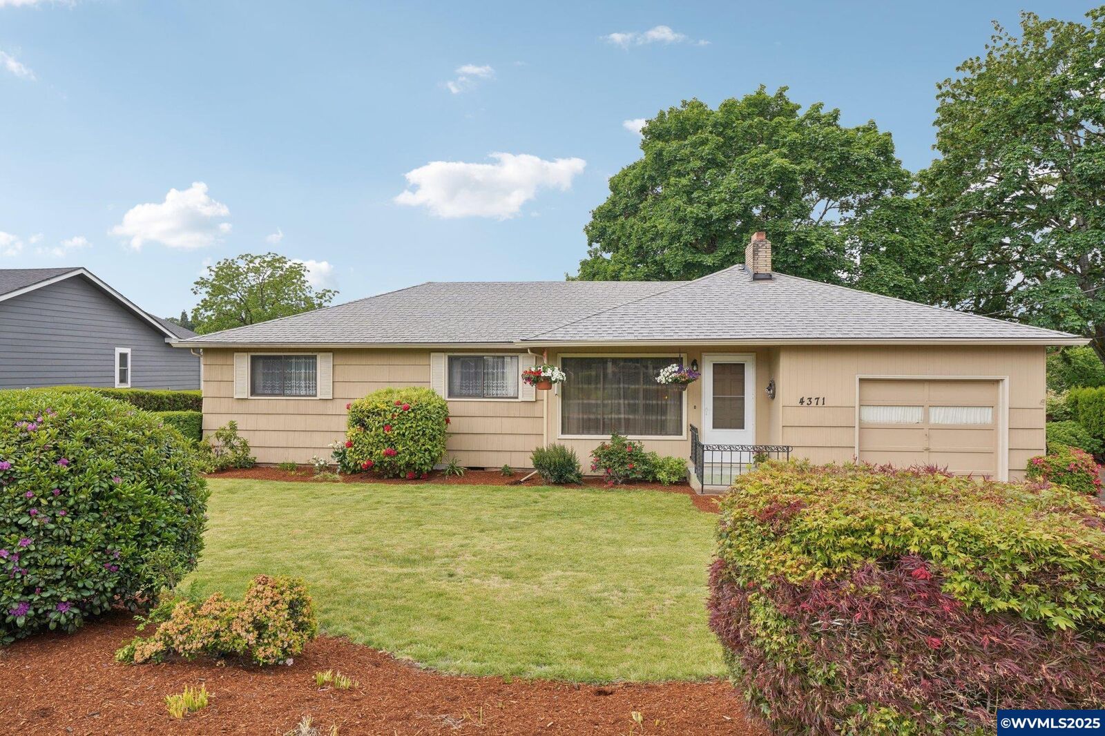 Property Photo:  4371 Kampstra St SE  OR 97302 