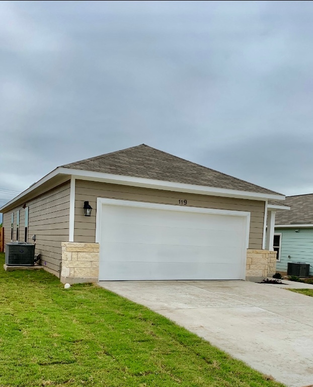 Property Photo: 119 Wild Wind Cove TX 76537